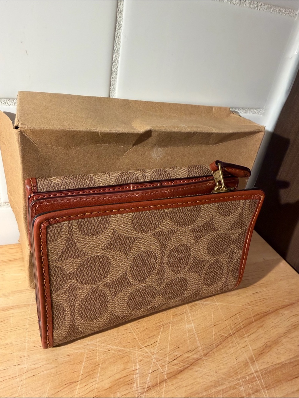 Coach Studio Medium Wallet In Signature Canvas - Picture 7 of 11